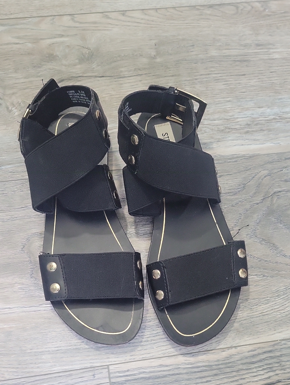 Steve Madden Black Strappy Flat Sandals with Gold Stud Accents And Buckle 6.5